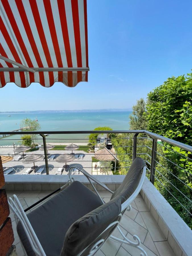 Le Petit Du Lac Сирмионе Экстерьер фото